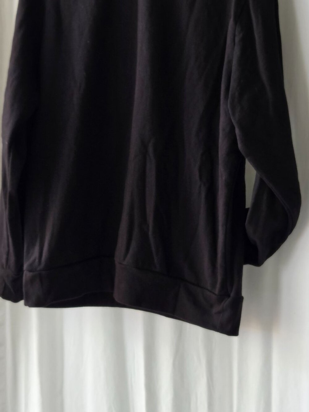 SUPER MARIO Black Hoodie - Picture 2 of 3